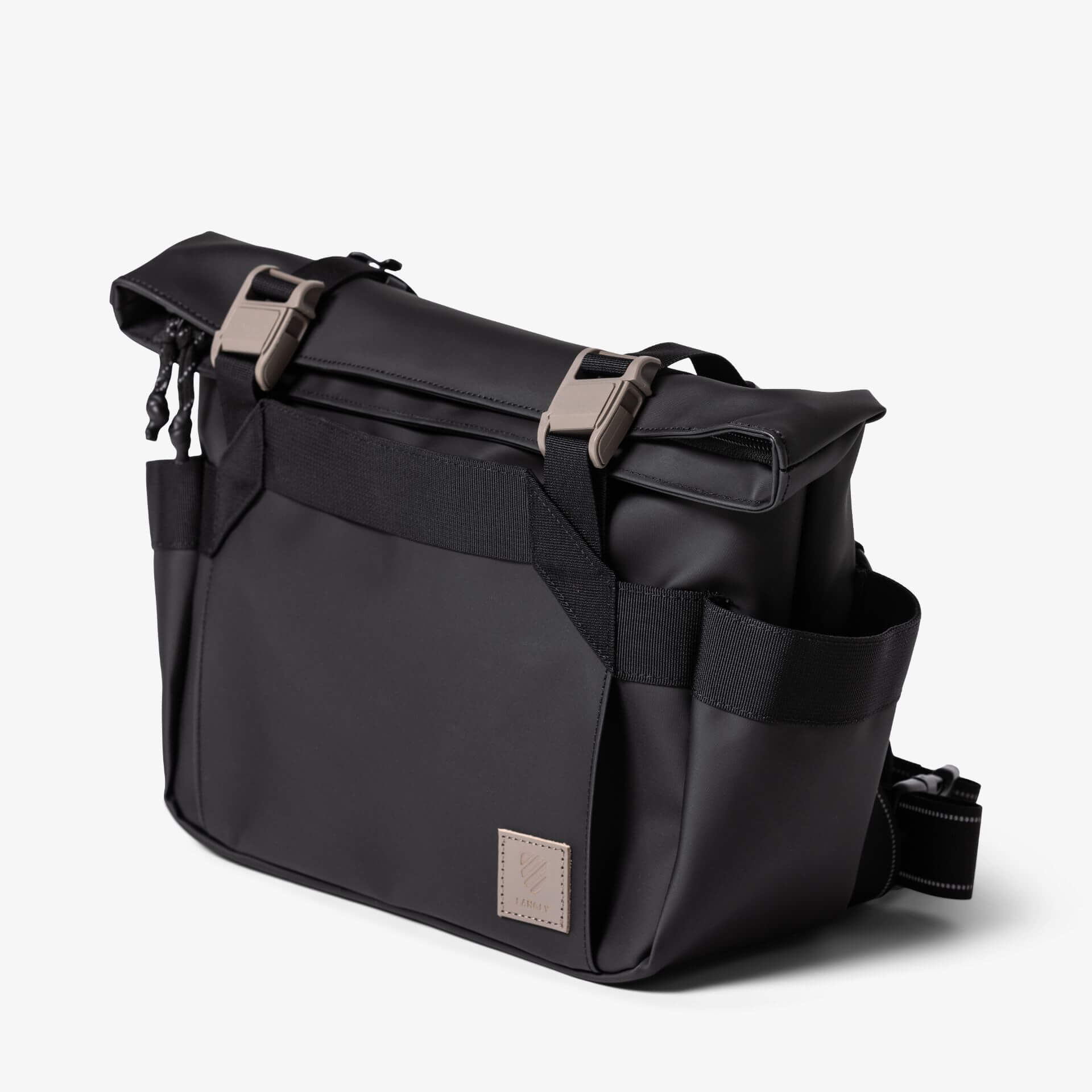 OFF-WHITE Courrier Camera Bag in Black