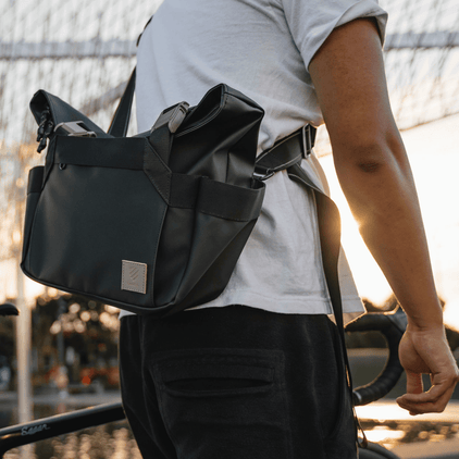 Bravo Mirrorless Shoulder Bag Image